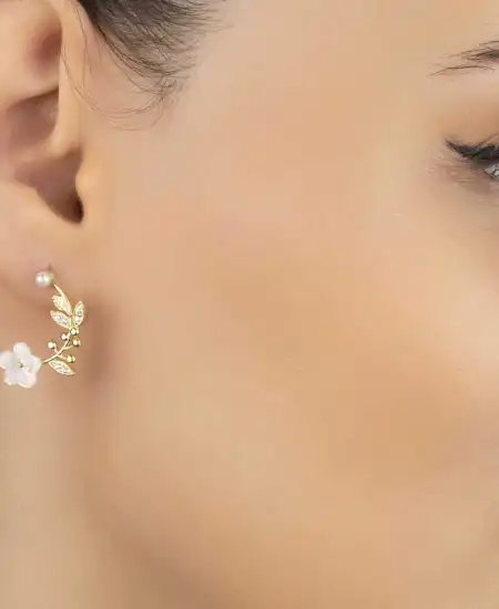 Gümüş Gold Sedef Çiçek Çivili Kadın Küpe