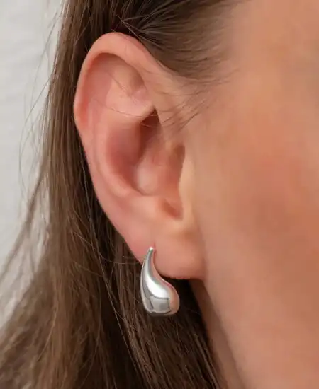 Gümüş Gözyaşı Damla Çivili Kadın Küpe