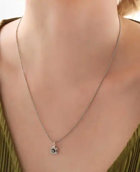 Gümüş Gül Kadın Kolye