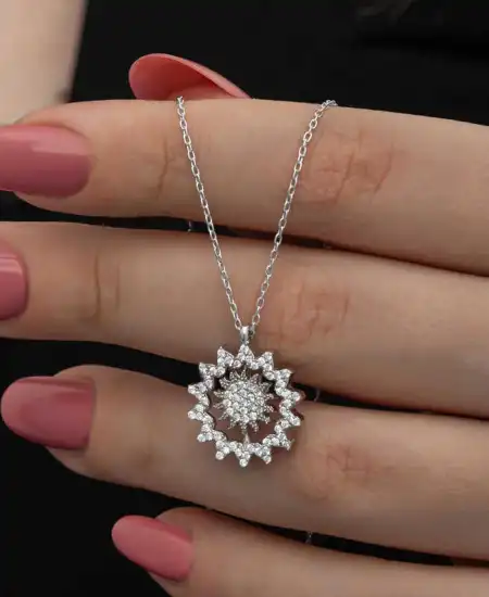 Gümüş Güneş Kadın Kolye