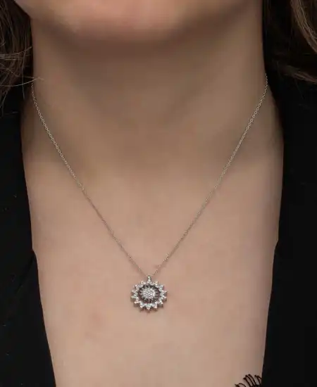 Gümüş Güneş Kadın Kolye