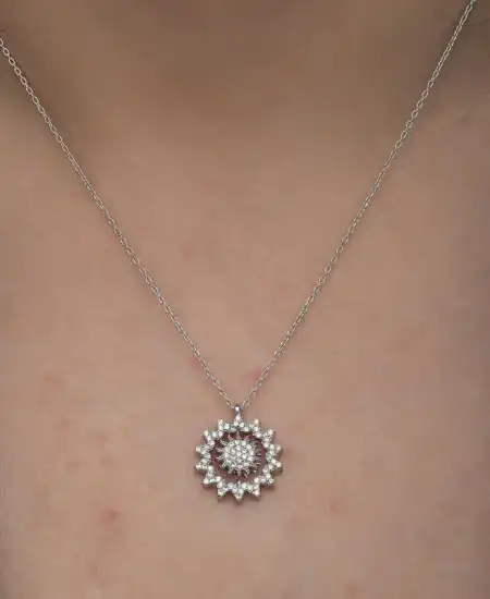 Gümüş Güneş Kadın Kolye