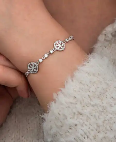 Gümüş Halka İçinde Kar Tanesi Kadın Bileklik