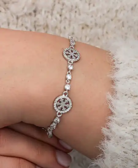 Gümüş Halka İçinde Kar Tanesi Kadın Bileklik