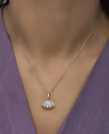 Gümüş İncili İstiridye Bayan Kolye