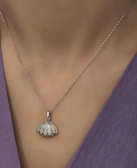 Gümüş İncili İstiridye Bayan Kolye