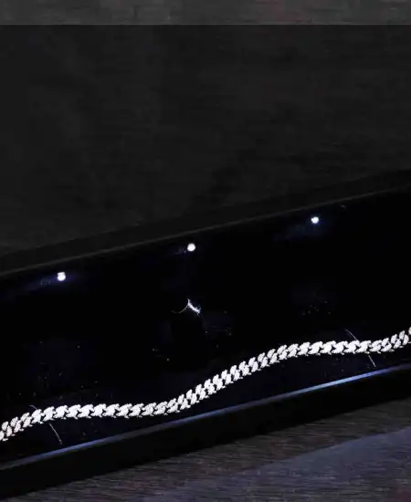 Gümüş Işıklı Kutulu Taşlı Gurmet Kadın Bileklik