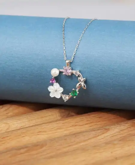 Gümüş Kalp Manolya Çiçeği Kelebek Kadın Kolye