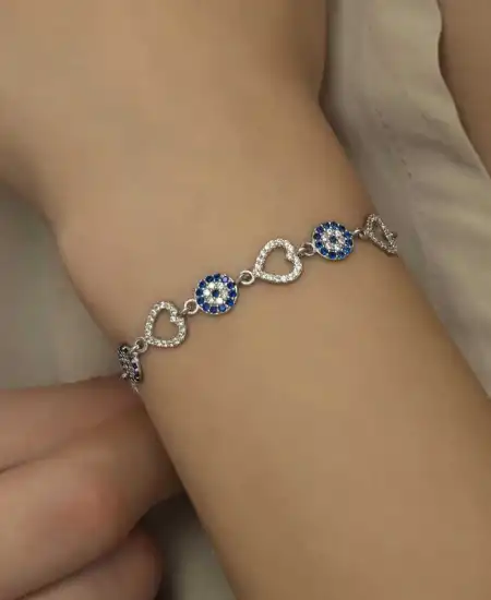 Gümüş Kalpli Nazar Bayan Bileklik