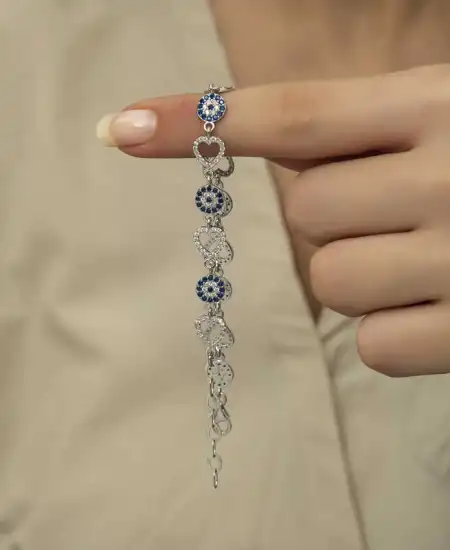 Gümüş Kalpli Nazar Bayan Bileklik