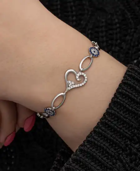 Gümüş Kalpli Nazar Kadın Bileklik