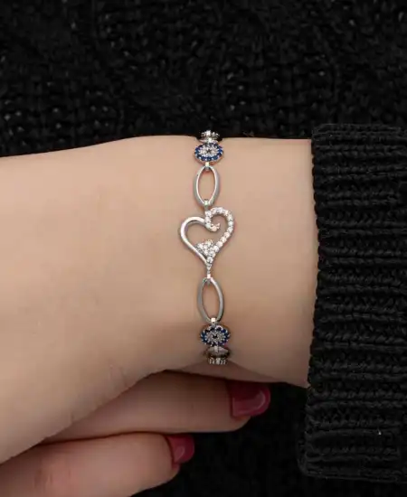 Gümüş Kalpli Nazar Kadın Bileklik