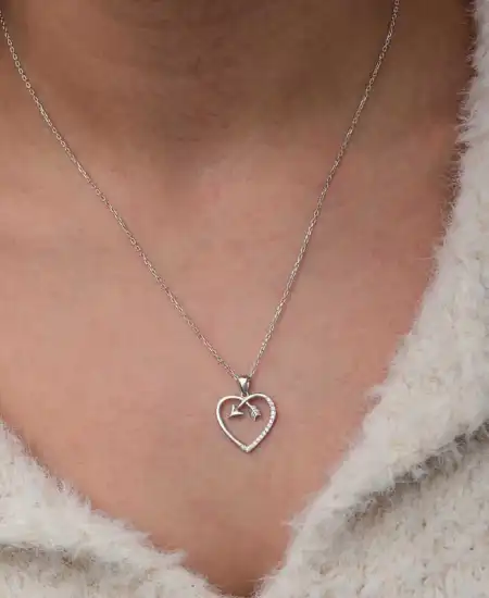 Gümüş Kalpli Ok Kadın Kolye