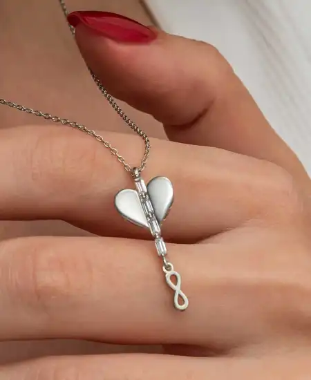 Gümüş Kalpli Sonsuzluk Kadın Kolye