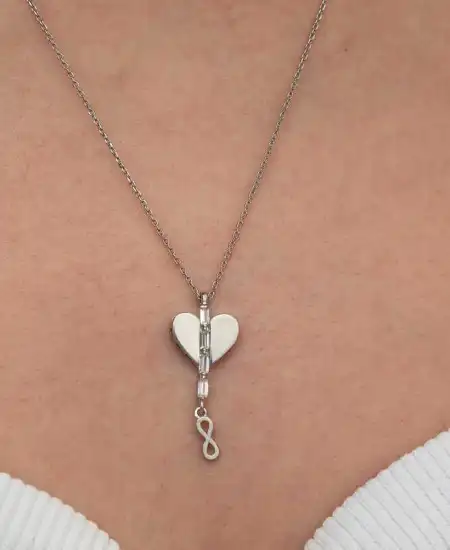 Gümüş Kalpli Sonsuzluk Kadın Kolye