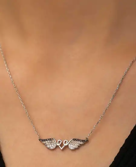 Gümüş Kanatlı Kalp Kolye