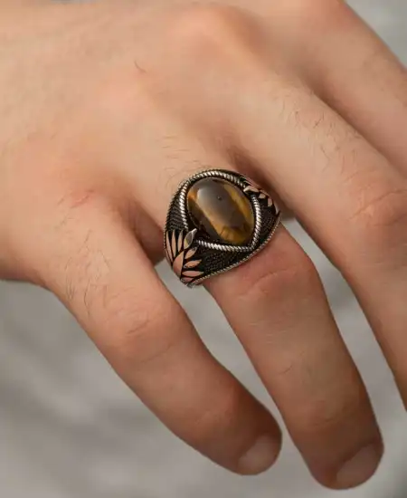 Gümüş Kaplangözü Taşlı İşlemeli Erkek Yüzük