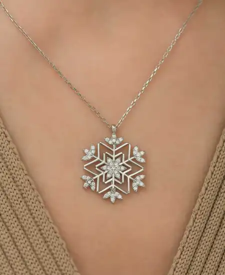 Gümüş Kar Tanesi Kolye