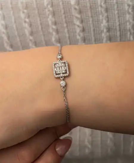 Gümüş Kare Baget Taşlı Kadın Bileklik
