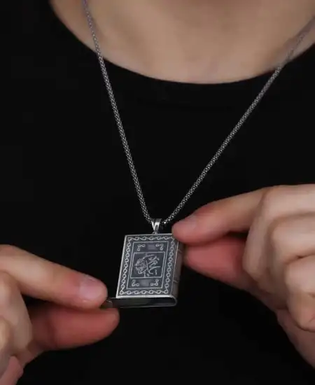 Gümüş İçi Açılabilen Muhammed Yazılı Muskalık Kolye