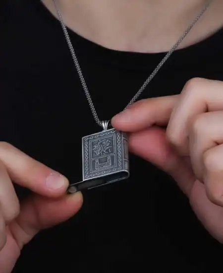 Gümüş Kare İçi Açılabilen Muhammed Muskalık Kolye