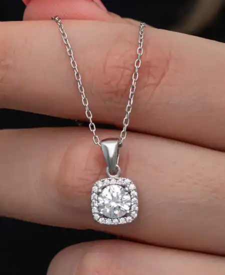 Gümüş Kare Montür Tek Taş Kadın Kolye