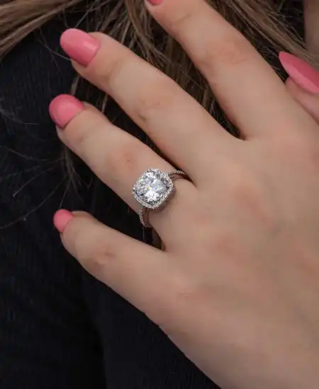 Gümüş Kare Montür Tek Taş Kadın Yüzük