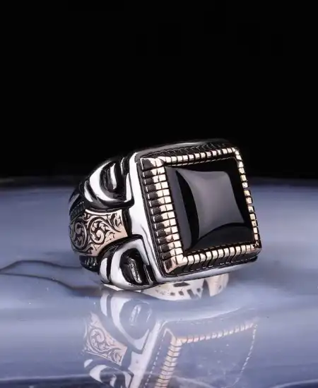 Gümüş Kare Onix Taşlı Erkek Yüzük