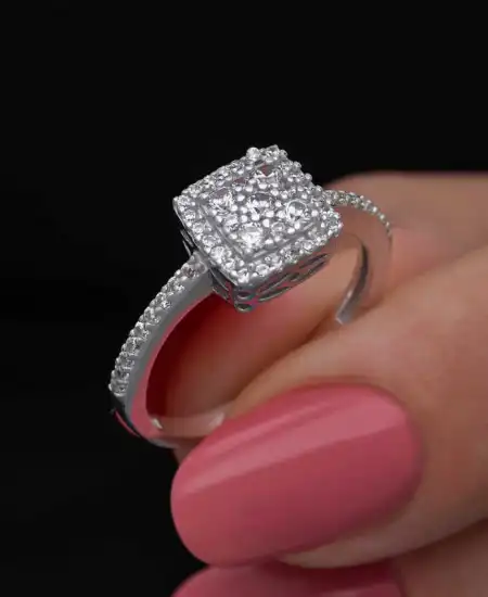 Gümüş Kare Zirkon Taşlı Kadın Yüzük