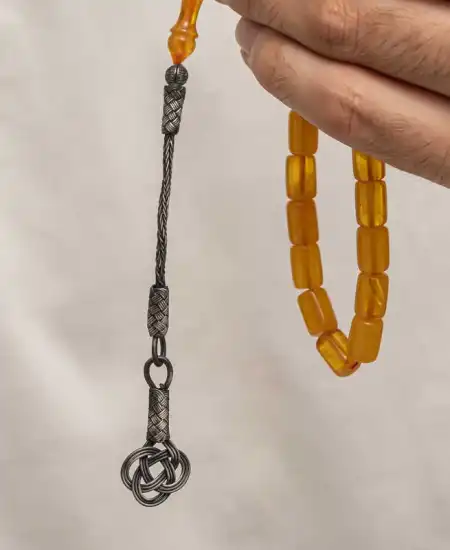 Gümüş Kazaz Püsküllü Sıkma Kehribar Tesbih