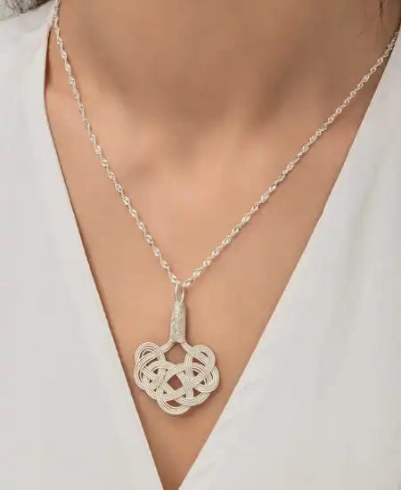 Gümüş Kazaziye Örgü Kadın Kolye