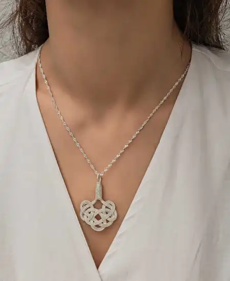 Gümüş Kazaziye Örgü Kadın Kolye