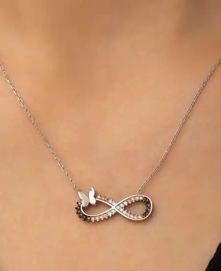 Gümüş Kelebekli Sonsuzluk Kolye