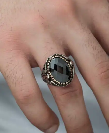 Gümüş Kesme Taşlı Kartal Figürlü Erkek Yüzük