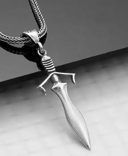 Gümüş Kılıç Kolye