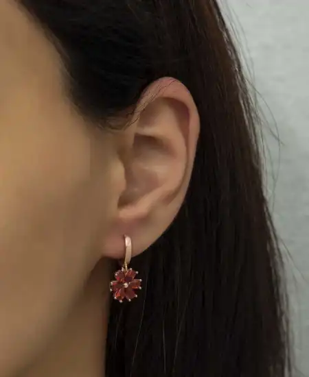 Gümüş Kırmızı Çiçek Bayan Küpe