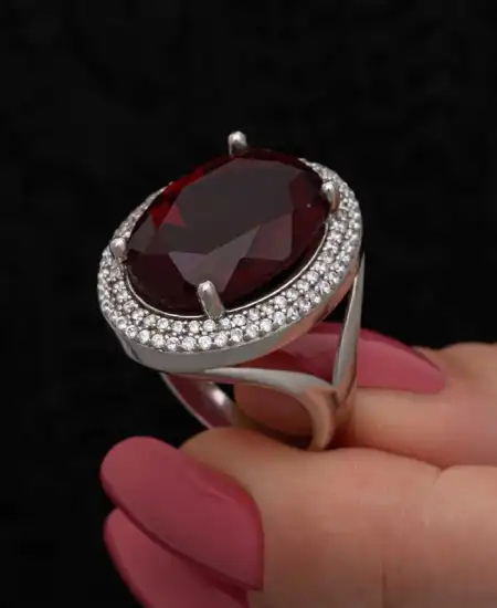 Gümüş Kırmızı Oval Taşlı Kadın Yüzük
