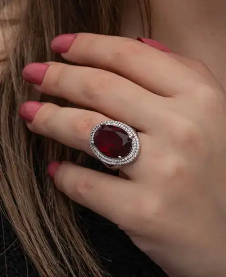 Gümüş Kırmızı Oval Taşlı Kadın Yüzük