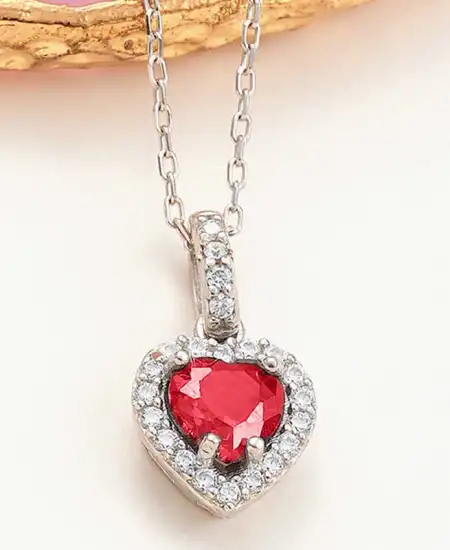 Gümüş Kırmızı Taşlı Kalpli Kadın Kolye