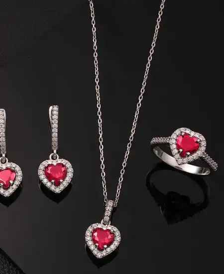 Gümüş Kırmızı Taşlı Kalpli Kadın Set
