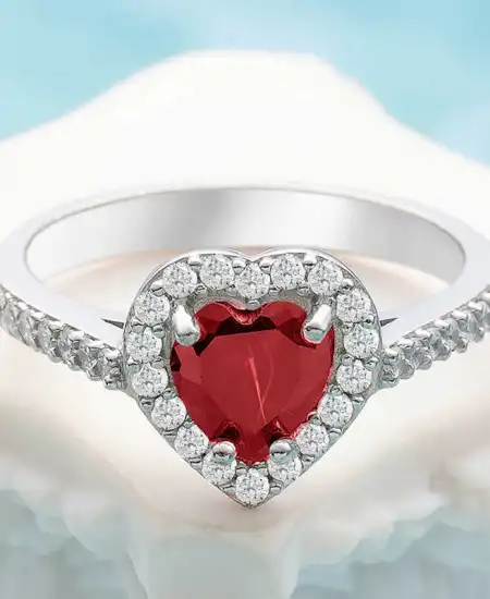 Gümüş Kırmızı Taşlı Kalpli Kadın Yüzük