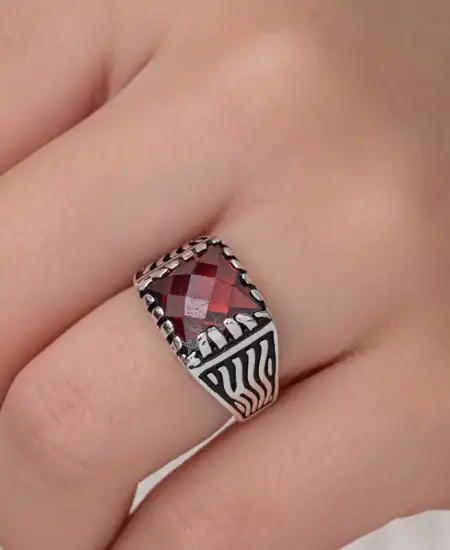 Gümüş Kırmızı Zirkon Taşlı Çocuk Erkek Yüzük