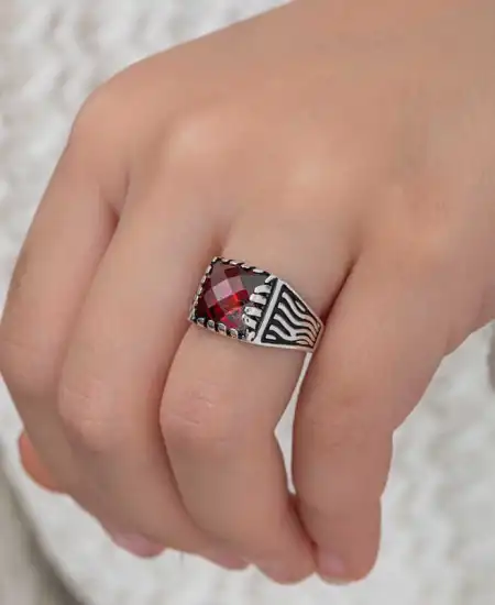 Gümüş Kırmızı Zirkon Taşlı Çocuk Erkek Yüzük