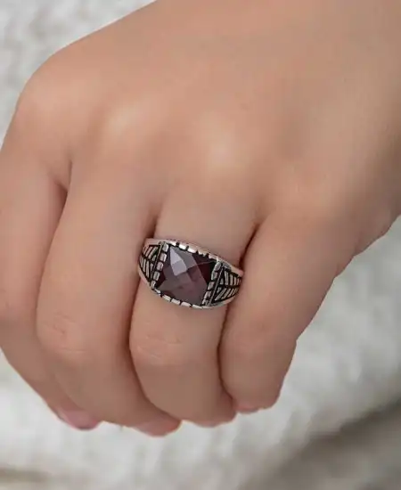 Gümüş Kırmızı Zirkon Taşlı Çocuk Erkek Yüzük