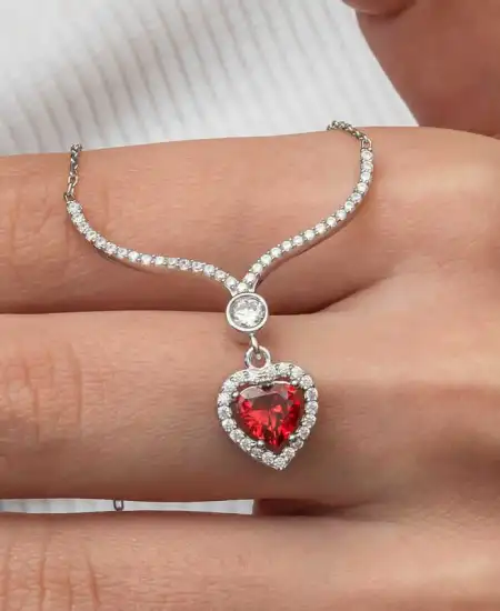 Gümüş Kırmızı Zirkon Taşlı Kalp Kadın Kolye
