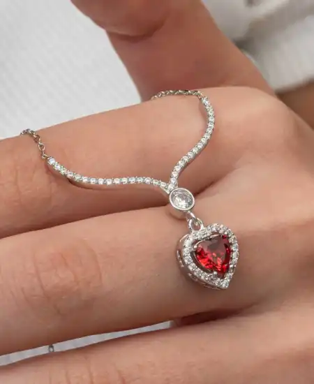 Gümüş Kırmızı Zirkon Taşlı Kalp Kadın Kolye