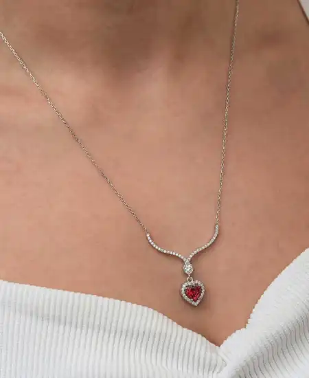 Gümüş Kırmızı Zirkon Taşlı Kalp Kadın Kolye