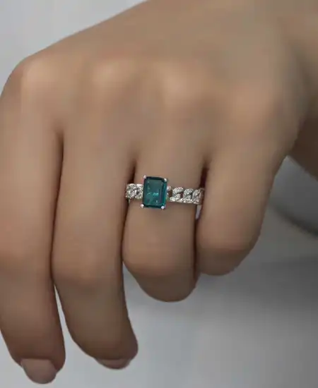 Gümüş Koyu Yeşil Baget Taşlı Kadın Yüzük