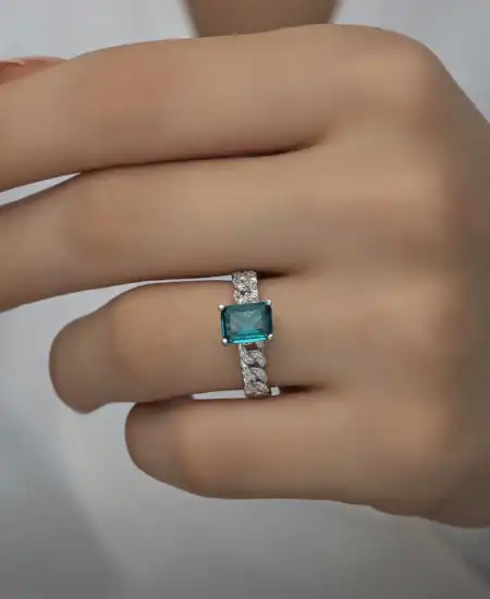 Gümüş Koyu Yeşil Baget Taşlı Kadın Yüzük