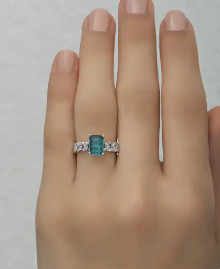 Gümüş Koyu Yeşil Baget Taşlı Kadın Yüzük